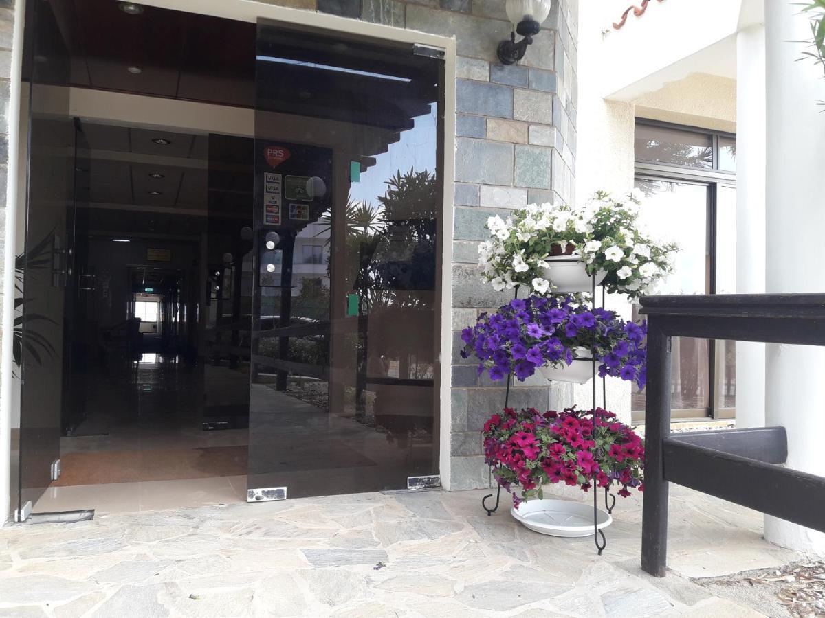 Harry'S Hotel بروتاراس المظهر الخارجي الصورة