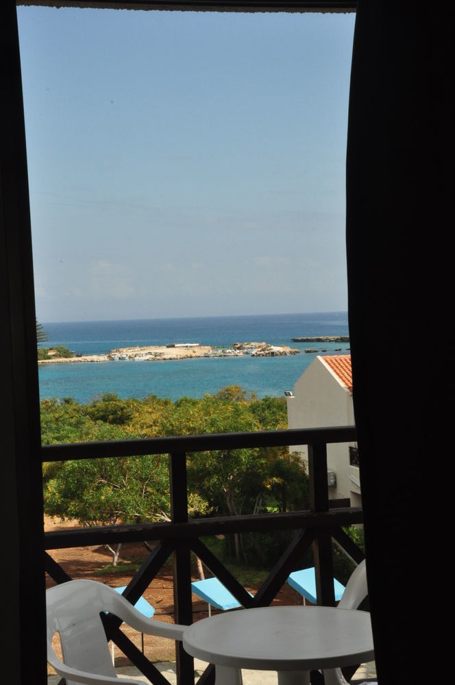 Harry'S Hotel بروتاراس المظهر الخارجي الصورة